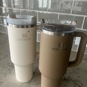 2/ Set Stanley Magnolia Collection & Cream Tumbler 40 oz Tumblers